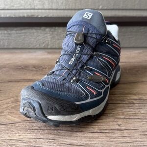 Salomon Gore-Tex Men’s Navy and Purple Sneakers size 8 Have different Lock Lace